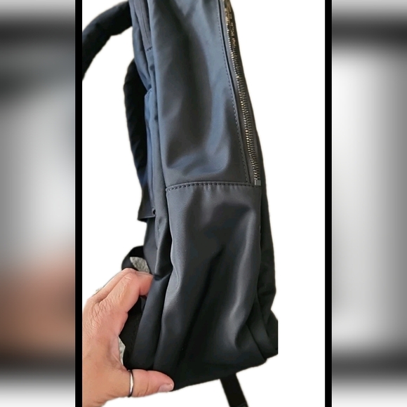 AWAY The Backpack Black Travel Carry-On Luggage 25.5L  Expandable Nylon TSA Bag - Picture 5 of 14